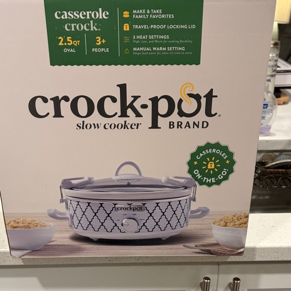 Slow Cooker - White and Black